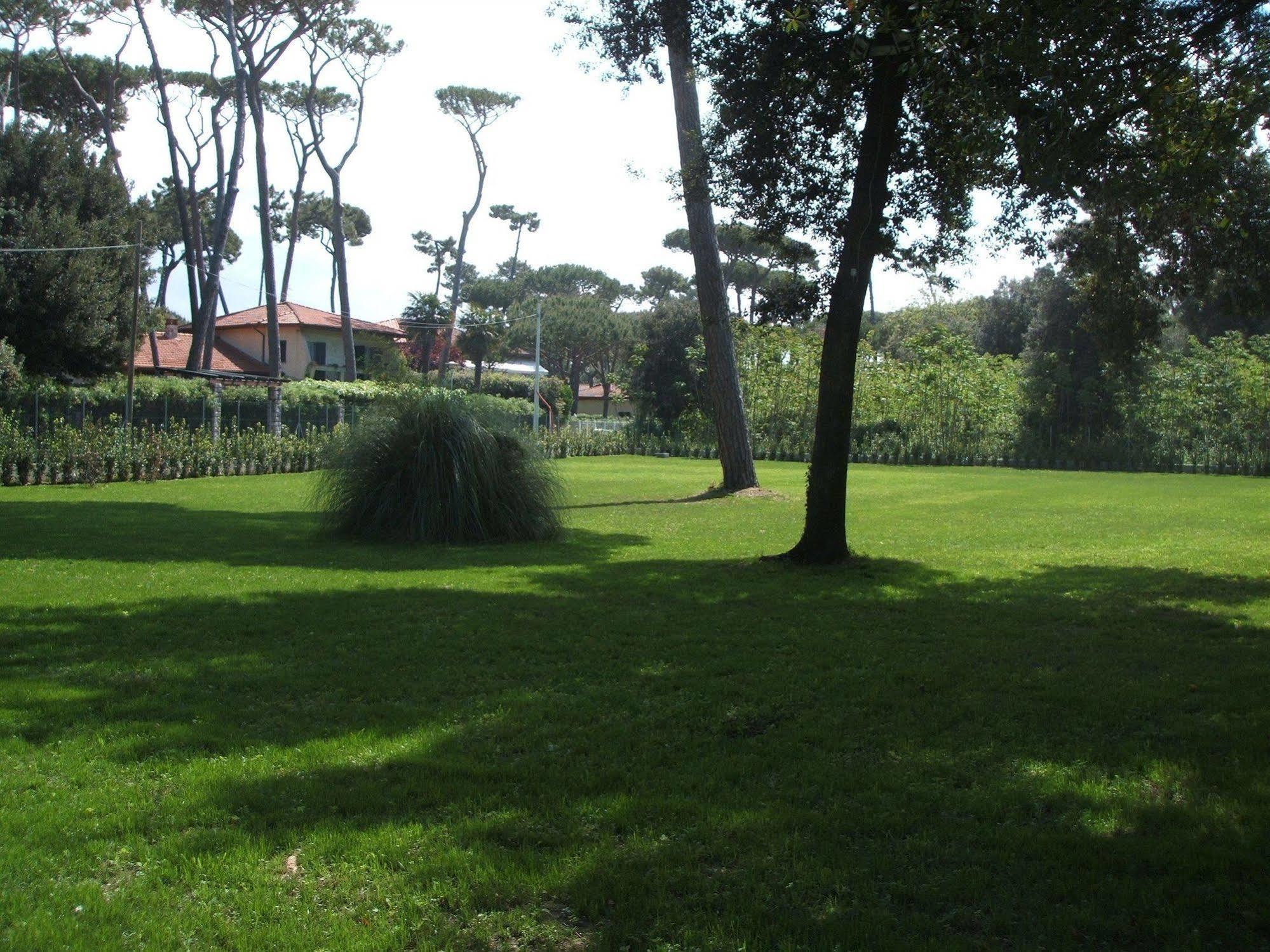 Hotel Astor Victoria Forte dei Marmi Dış mekan fotoğraf